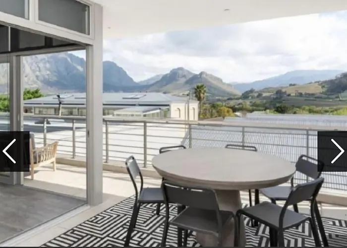 Franschhoek - La Petit Village - Views