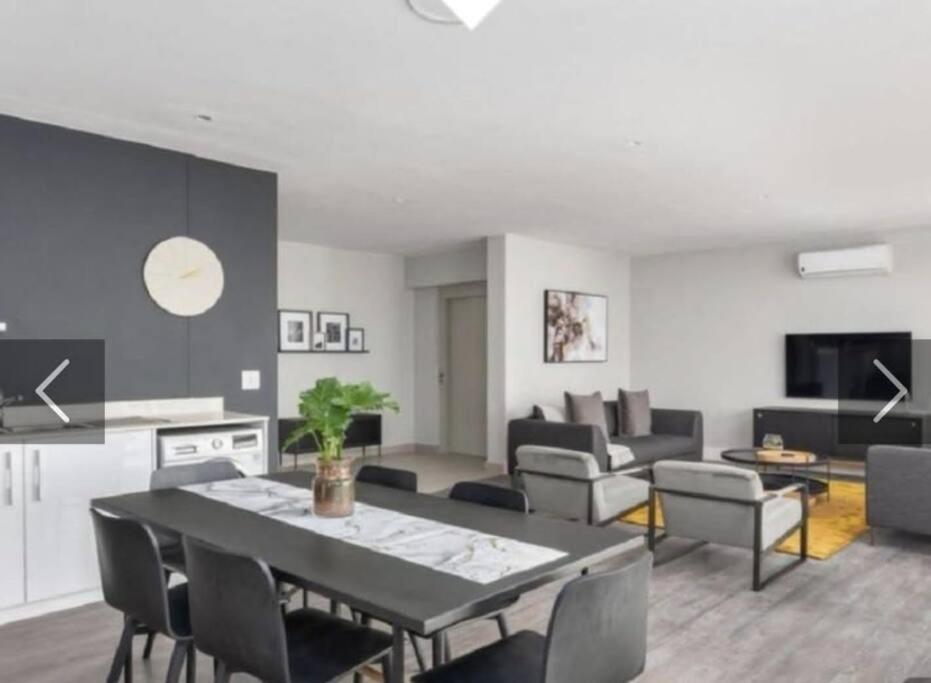 Apartment - La Petit Village - Views Franschhoek